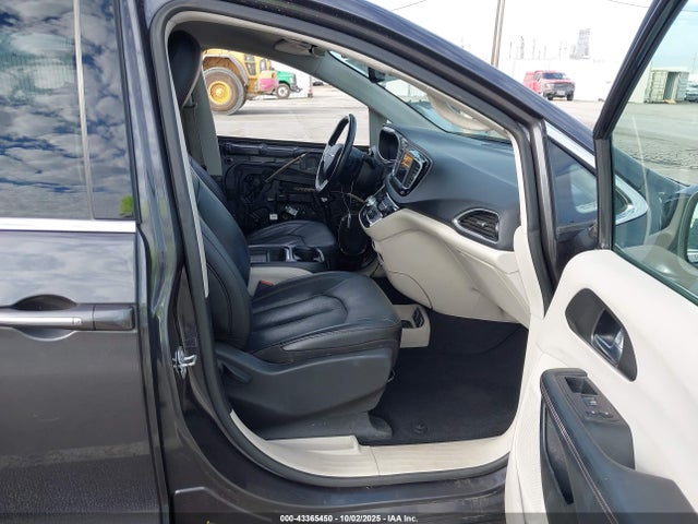 Chrysler 2020 2020 2C4RC1BG4LR269076 Image 5