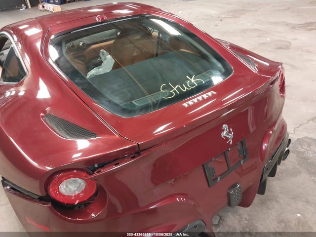43365559 :رقم المزاد ، ZFF74UFA5F0209657 vin ، 2015 Ferrari F12berlinetta مزاد بيع