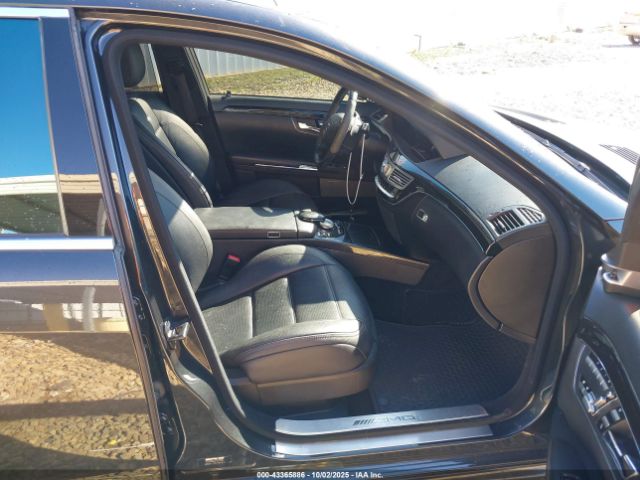 2011 MERCEDES-BENZ S 63 AMG WDDNG7EB1BA358683 Photo 4