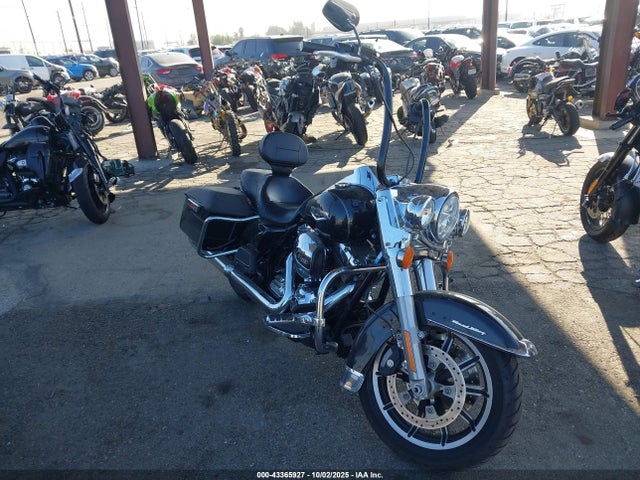 2016 HARLEY-DAVIDSON FLHR 1HD1FBM30GB620637
