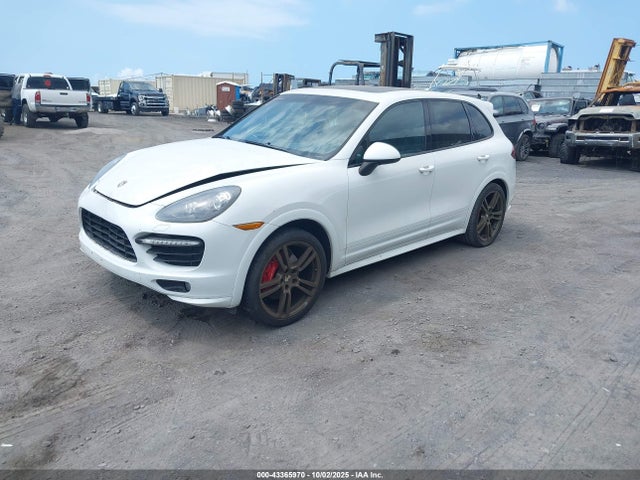 2013 PORSCHE CAYENNE WP1AD2A20DLA71335 Photo 1