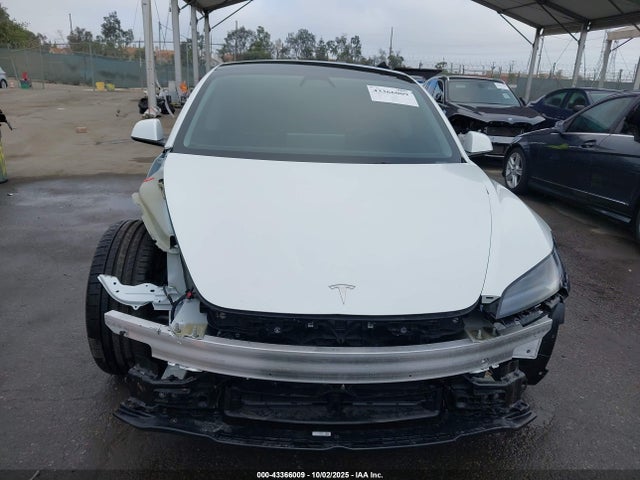 Tesla MODEL 3 2025 5YJ3E1ET9SF952197 Image 13