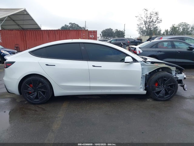 Tesla MODEL 3 2025 5YJ3E1ET9SF952197 Image 14