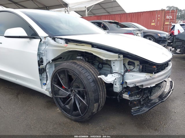Tesla MODEL 3 2025 5YJ3E1ET9SF952197 Image 20