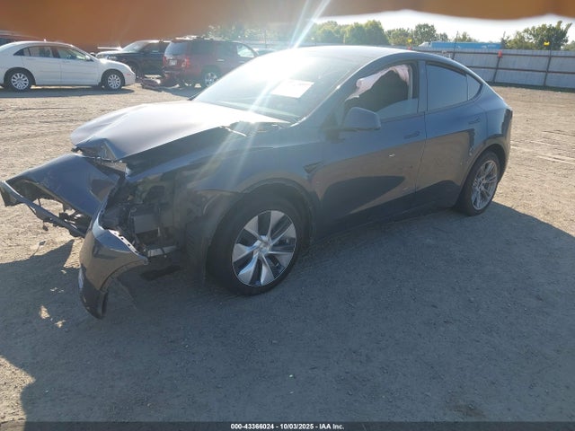 2023 TESLA MODEL Y 7SAYGDEE0PF609629 Photo 1
