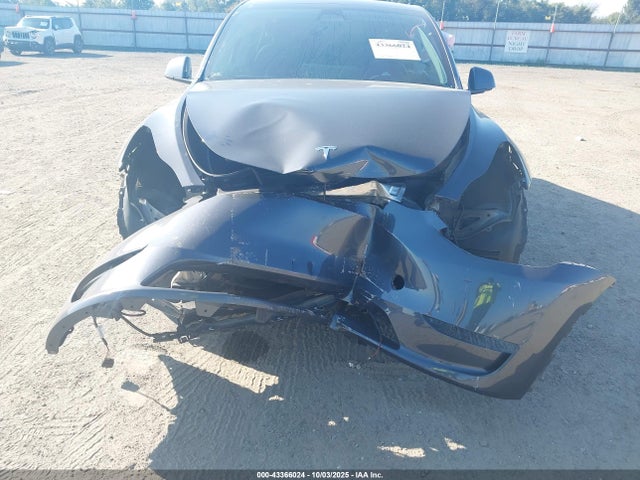 2023 TESLA MODEL Y 7SAYGDEE0PF609629 Photo 5