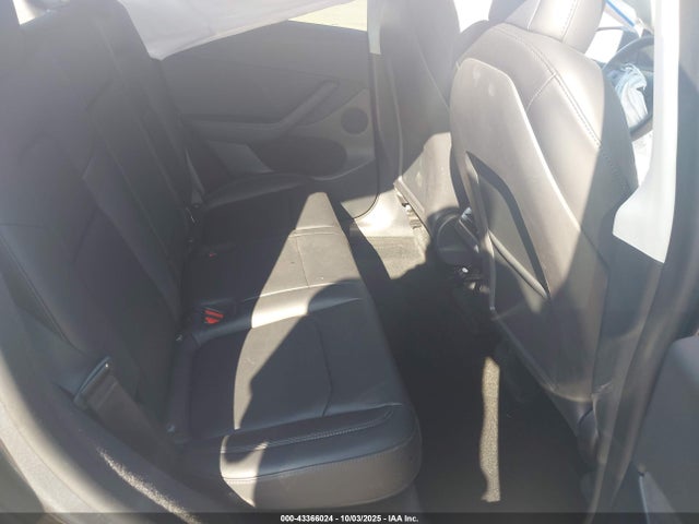 2023 TESLA MODEL Y 7SAYGDEE0PF609629 Photo 7
