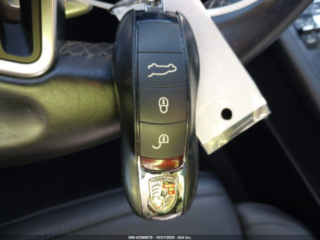 2017 PORSCHE MACAN WP1AB2A54HLB13852 Photo 10