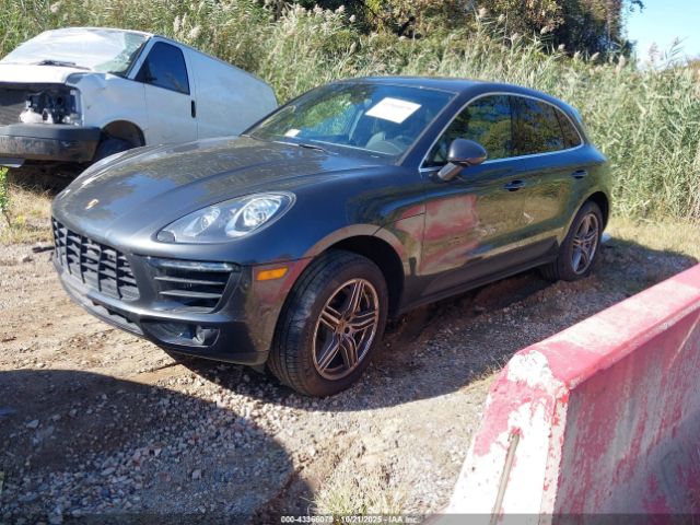 2017 PORSCHE MACAN WP1AB2A54HLB13852 Photo 1