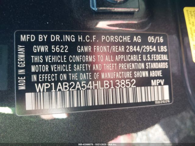 2017 PORSCHE MACAN WP1AB2A54HLB13852 Photo 8