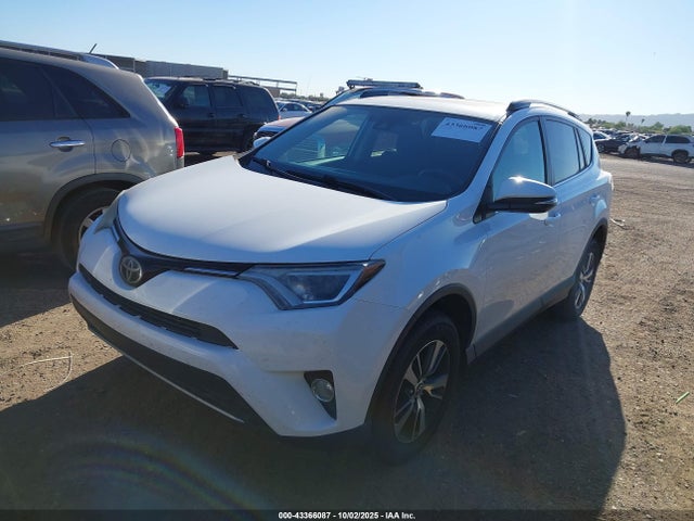 Toyota 2ar-fe 2018 2T3RFREV3JW809665 Image 2
