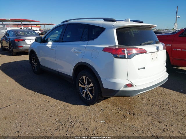 Toyota 2ar-fe 2018 2T3RFREV3JW809665 Image 3