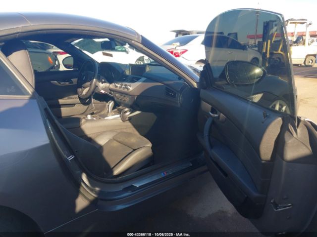 2013 BMW Z4 WBALM7C53DE385478 Photo 4