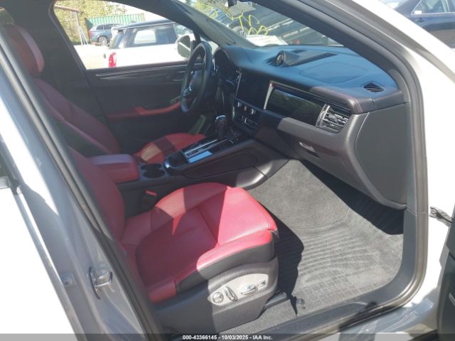 2024 PORSCHE MACAN WP1AA2A51RLB17457 Photo 4