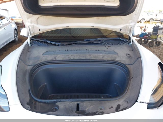 2022 TESLA MODEL Y 7SAYGDEE8NA012383 Photo 9