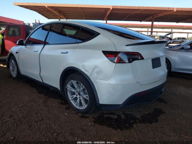 2022 TESLA MODEL Y 7SAYGDEE8NA012383 Photo 2