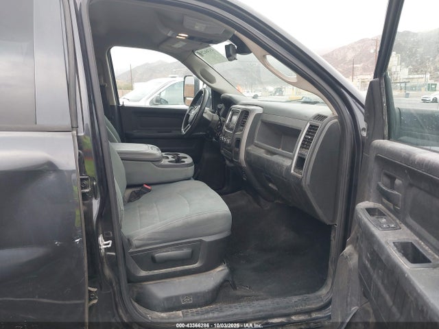 3C6UR5CL1GG107369 RAM 2016
