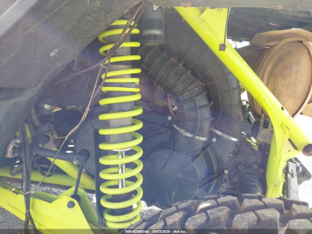 2020 CAN-AM MAVERICK X3 3JBVWAV24LK000684 Photo 8