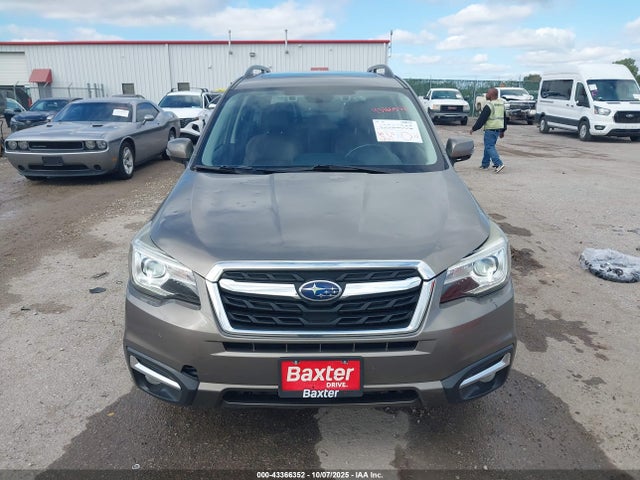 Subaru Forester 2.5i Touring 2017 JF2SJAWC3HH424137 Image 12