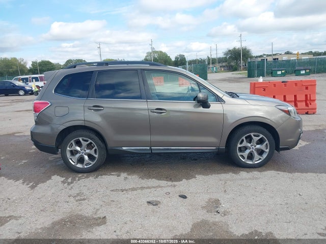 Subaru Forester 2.5i Touring 2017 JF2SJAWC3HH424137 Image 13
