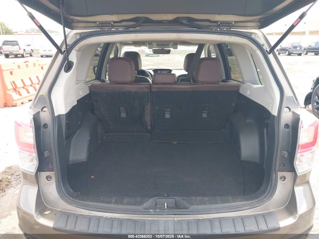 Subaru Forester 2.5i Touring 2017 JF2SJAWC3HH424137 Image 16