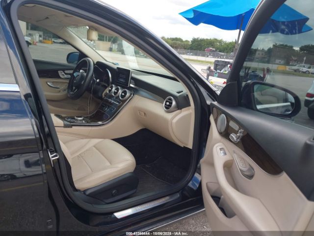 2017 MERCEDES-BENZ C 300 55SWF4JB3HU191005 Photo 4