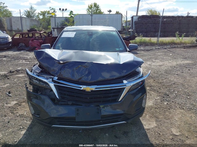 2GNAXUEV2N6154050 Chevrolet Equinox Awd Lt