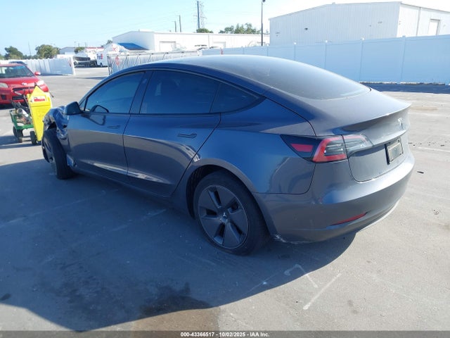 2023 TESLA MODEL 3 5YJ3E1EB5PF620739 Photo 2