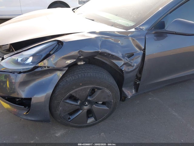 2023 TESLA MODEL 3 5YJ3E1EB5PF620739 Photo 5