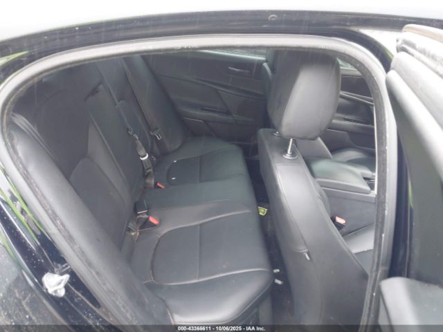 2017 JAGUAR XE SAJAR4BG1HA975853 Photo 7