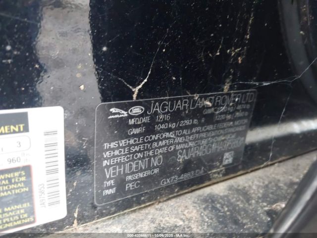 2017 JAGUAR XE SAJAR4BG1HA975853 Photo 8