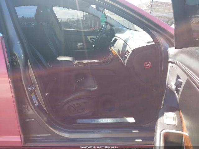 2010 JAGUAR XF SAJWA0GBXALR74441 Photo 4