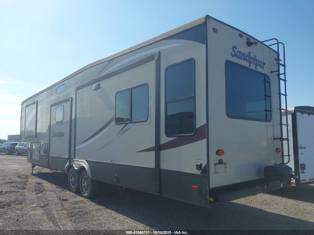 4X4FSAN20KJ038193 Forest River Sandpiper 372lok 5th Whl Travel Trailer