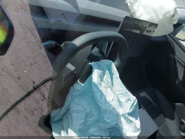 2026 TESLA MODEL Y 7SAYGDEE4TF332834 Photo 6