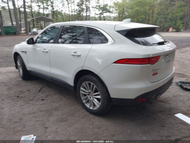 2017 JAGUAR F-PACE SADCK2BV4HA062345 Photo 2
