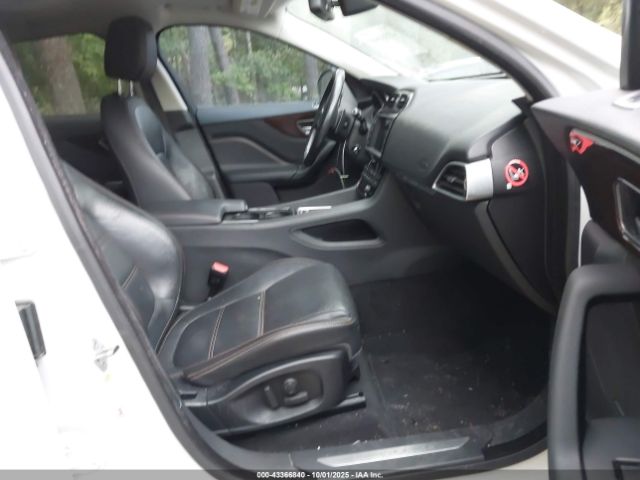 2017 JAGUAR F-PACE SADCK2BV4HA062345 Photo 4