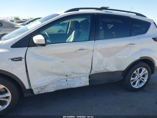 Ford Escape 2017 1FMCU0G9XHUC80435 Image 6
