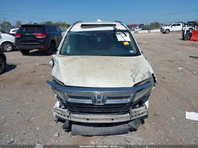 Продажа на аукционе авто 2021 Honda Pilot 2wd Touring 7 Passenger, vin: 5FNYF5H62MB011807, номер лота: 43367010