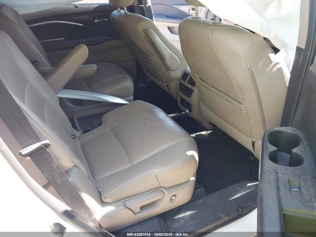 Продажа на аукционе авто 2021 Honda Pilot 2wd Touring 7 Passenger, vin: 5FNYF5H62MB011807, номер лота: 43367010