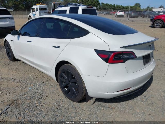 2022 TESLA MODEL 3 5YJ3E1EB6NF318647 Photo 2
