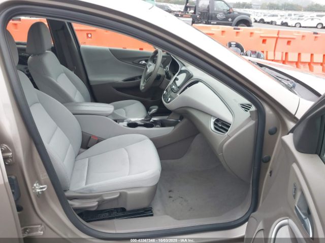 2022 CHEVROLET MALIBU 1G1ZD5ST0NF136481 Photo 4