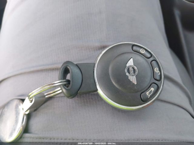 2008 MINI COOPER WMWMF33588TT59838 Photo 10