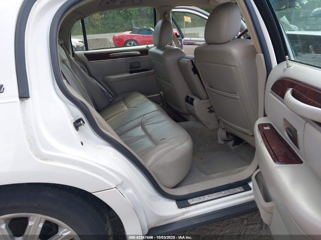 2009 LINCOLN TOWN CAR 2LNHM82V09X633512 Photo 7