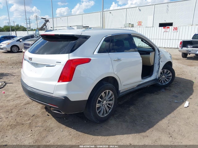 2017 CADILLAC XT5 1GYKNBRS0HZ115662 Photo 3