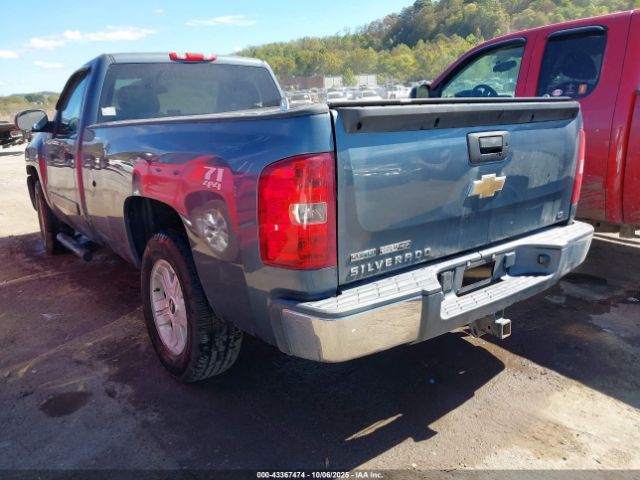 2011 CHEVROLET SILVERADO 1500 1GCNKSE08BZ398786 Photo 2