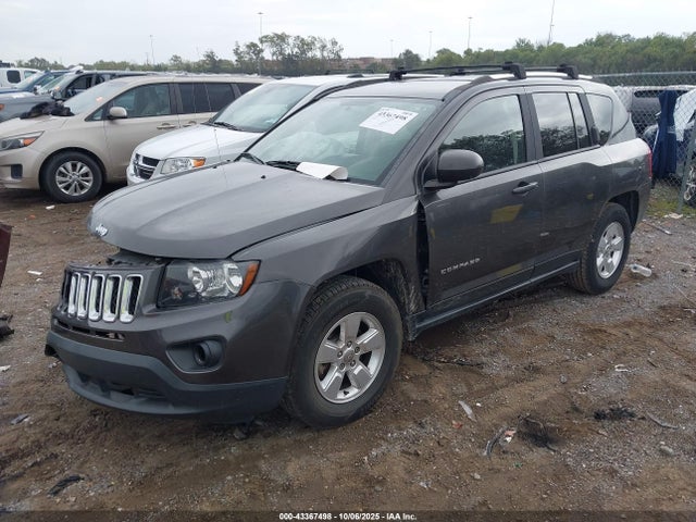 Jeep Compass 2015 1C4NJCBA8FD124402 Image 2