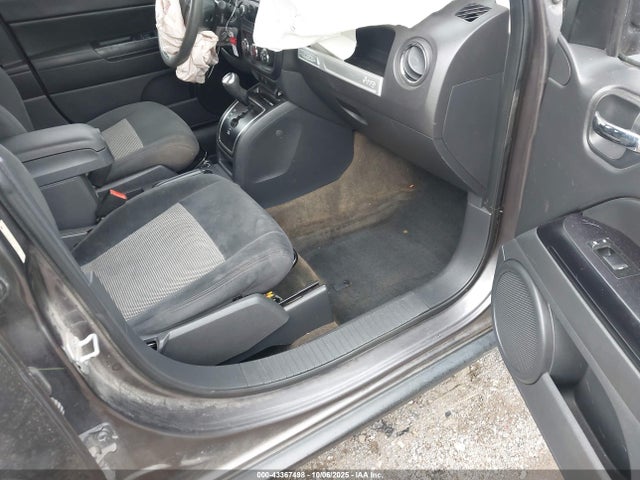 Jeep Compass 2015 1C4NJCBA8FD124402 Image 5