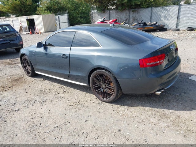 2011 AUDI S5 WAUGVAFR8BA074692 Photo 2