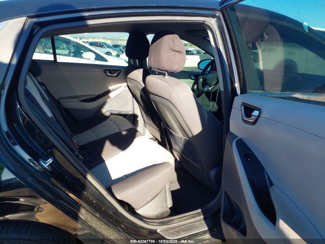 2017 HYUNDAI IONIQ HYBRID KMHC75LC4HU024667 Photo 7