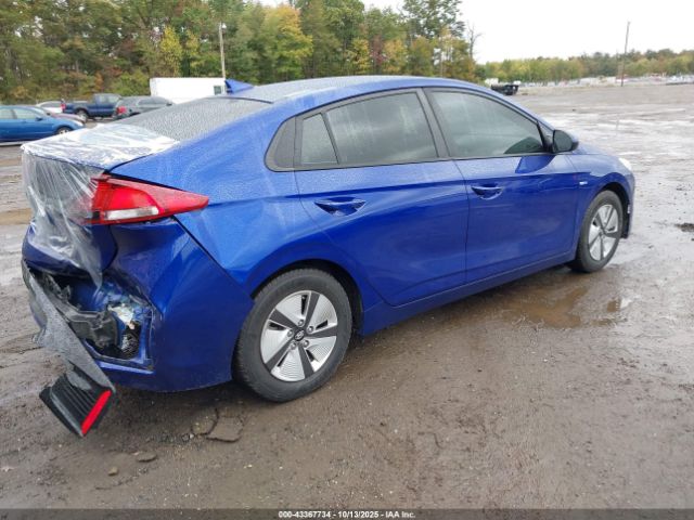 2019 HYUNDAI IONIQ HYBRID KMHC65LC5KU110483 Photo 3